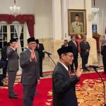 Presiden lantik 3 orang wakil menteri di penghujung masa jabatannya.