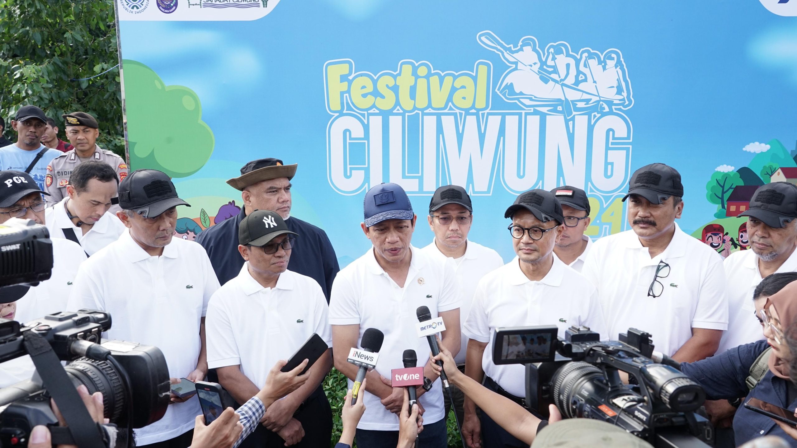 Menteri-LH-Hanif-Faisol-Nurofiq-saat-acara-Festival-Ciliwung-2024-di-UIII-Depok-